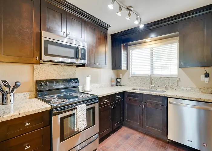 Walk To Everything! Pet-friendly Old Town *