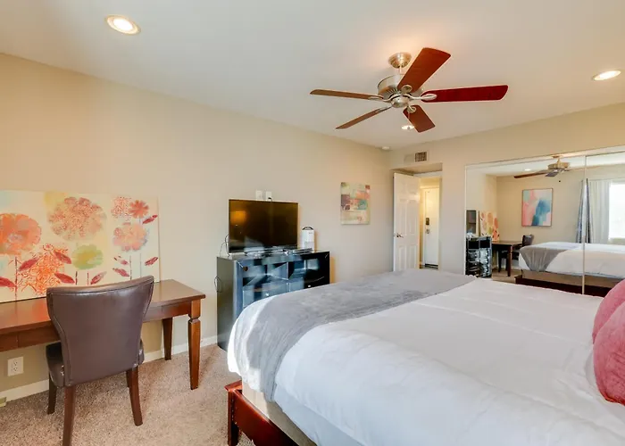 Walk To Everything! Pet-friendly Old Town Holiday home Scottsdale